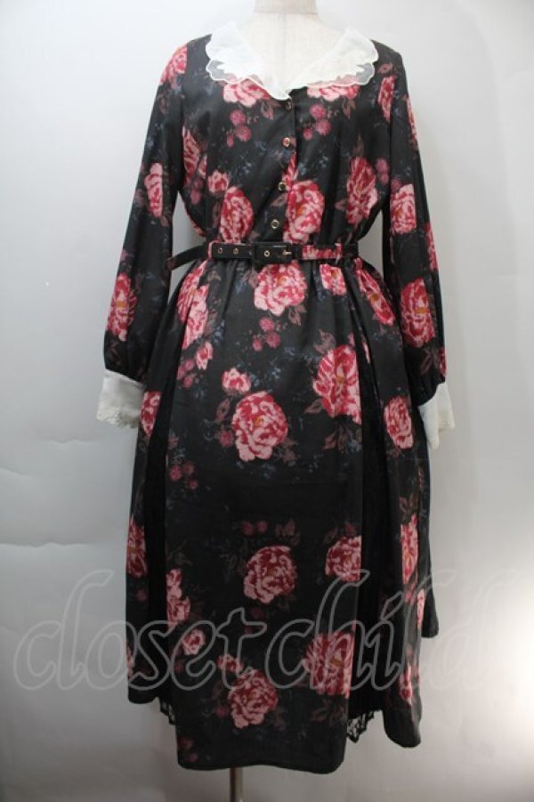 画像1: axes femme NOSTALGIE / 刺繍襟花柄ワンピース  黒 S-25-10-29-043-AX-OP-AS-ZS (1)