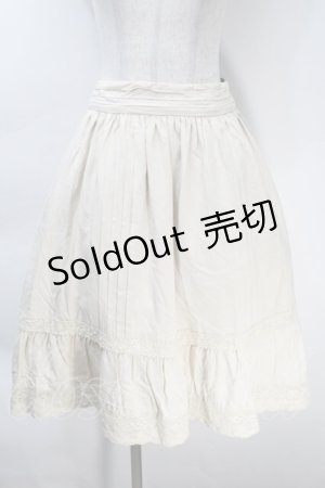 画像: Fi.n.t / クロシェレース使いピンタックギャザースカート  クリーム S-25-10-30-057-CA-SK-HR-ZS