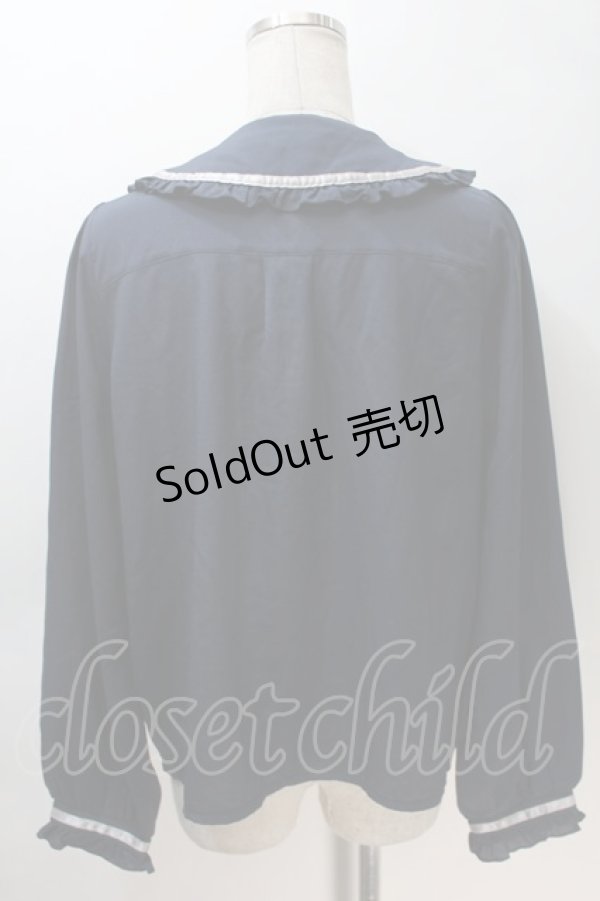 画像2: axes femme POETIQUE / 釦デザインフリルブラウス  紺 S-25-10-30-026-AX-TO-HR-ZS (2)