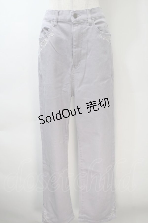 画像1: axes femme / バラ刺繍カラーデニムパンツ  ラベンダー S-25-11-02-064-AX-PA-HR-ZS (1)