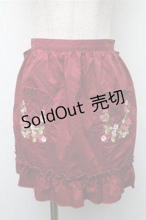 画像: axes femme kawaii / 苺刺繍ハーフエプロン  赤 S-25-11-05-046-AX-SK-AS-ZS