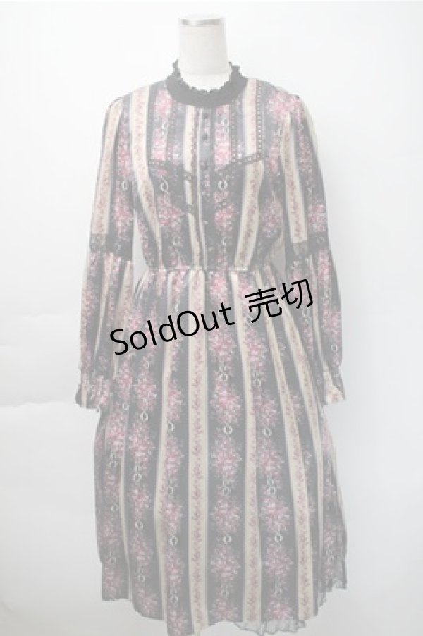 画像1: axes femme / ローズレユール柄ワンピース  黒ｘピンク S-25-11-07-046-AX-OP-HR-ZS (1)