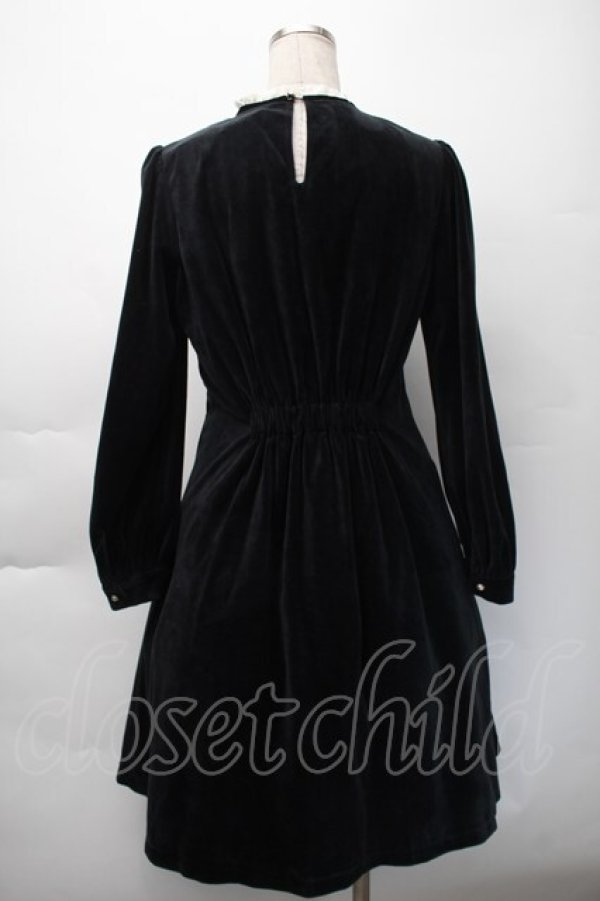 画像2: axes femme POETIQUE / レースブロッキングベロアワンピース  黒ｘ白 S-25-11-12-054-AX-OP-AS-ZS (2)