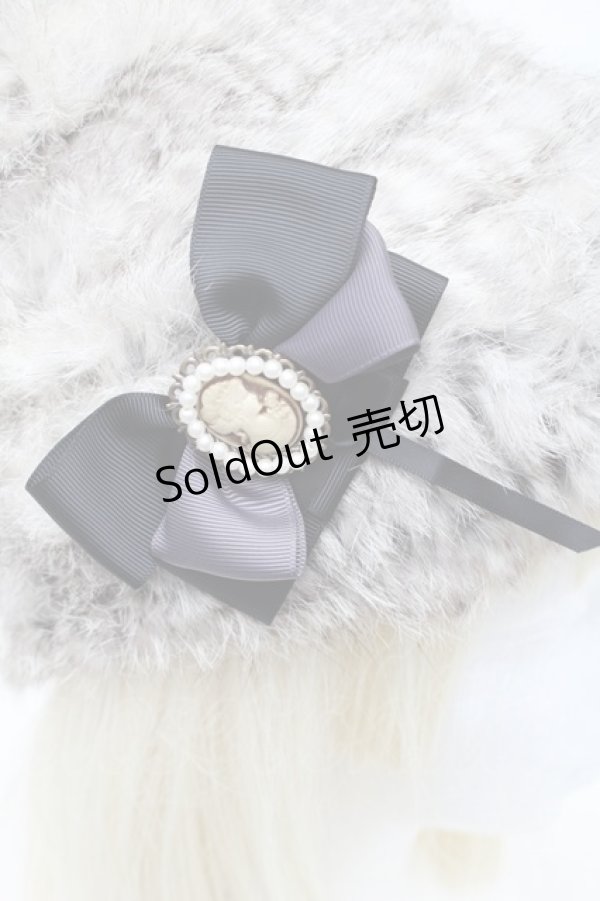 画像4: axes femme / カメオ付きファー帽子  グレー S-25-11-14-011-AX-TO-HR-ZS (4)