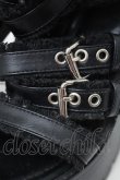 画像4: NieR Clothing / ベルトデザインヒールサンダル  黒 S-25-11-14-002-PU-SH-HR-ZS (4)