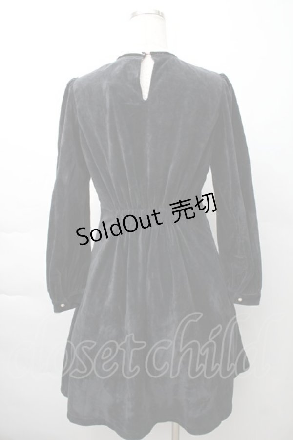 画像2: axes femme POETIQUE / レースブロッキングベロアワンピース  黒 S-25-11-16-017-AX-OP-AS-ZS (2)