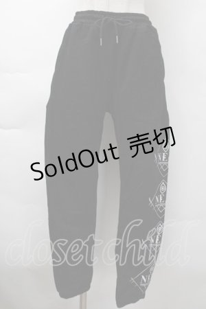 画像: NieR Clothing / プリントスウェットパンツ  黒 S-25-11-18-057-PU-PA-HR-ZS
