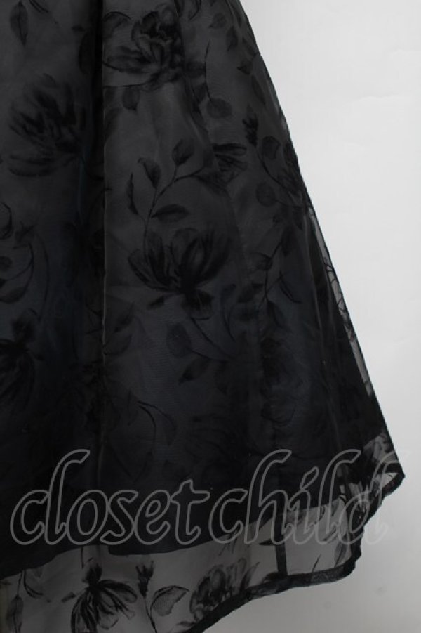 Moi-meme-Moitie / 花柄フロッキーミニジャンパースカート 黒 S-25-11