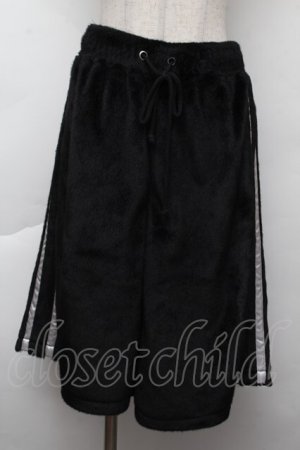 画像: Jamie エーエヌケー / ファーハーフパンツ  黒ｘ白 S-25-11-26-056-LO-PA-HR-ZS