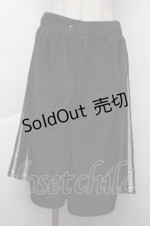 画像: Jamie エーエヌケー / ファーハーフパンツ  黒ｘ白 S-25-11-26-056-LO-PA-HR-ZS