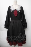 画像1: axes femme / ブローチ付セーラーワンピース  黒 S-25-11-28-059-AX-OP-AS-ZS (1)