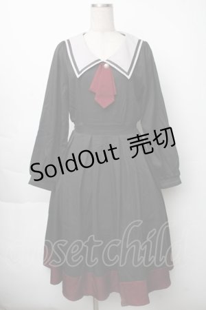 画像: axes femme / ブローチ付セーラーワンピース  黒 S-25-11-28-059-AX-OP-AS-ZS