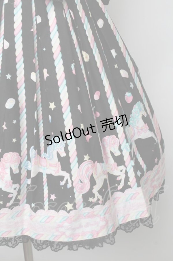 画像4: Angelic Pretty / Sugary Carnivalジャンパースカート  黒 S-25-11-28-062-AP-OP-AS-ZS (4)