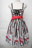 画像1: Angelic Pretty / Cherry Stampジャンパースカート  黒ｘ白 S-25-11-28-1052-AP-OP-AS-ZS (1)