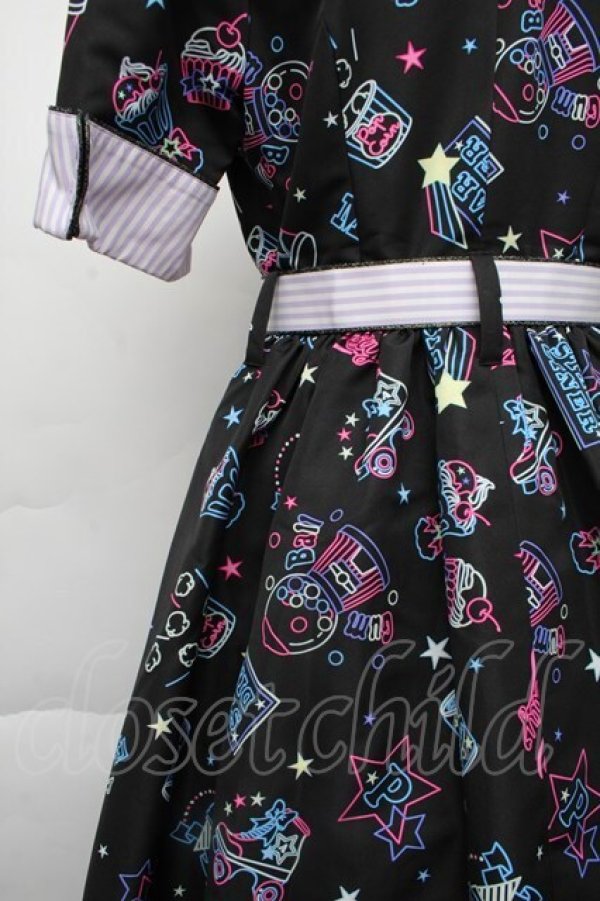 画像3: Angelic Pretty / Neon Star Dinerワンピース  黒 S-25-11-28-1054-AP-OP-AS-ZS (3)