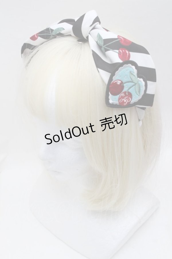 画像1: Angelic Pretty / Cherry Stampカチューシャ  黒ｘ白 S-25-11-28-029-AP-AC-AS-ZS (1)