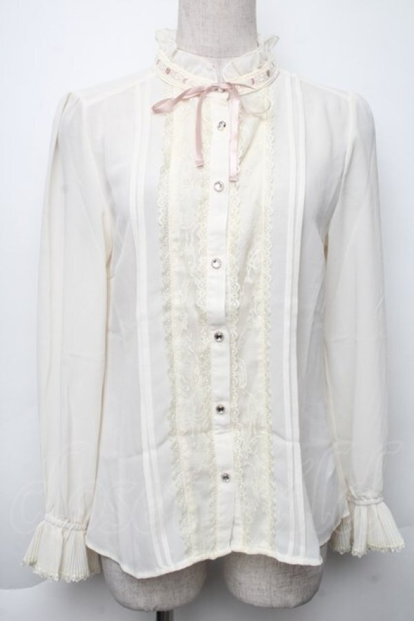 画像1: axes femme / 袖プリーツスタンドフリルブラウス  オフ S-25-11-30-008-AX-BL-AS-ZS (1)