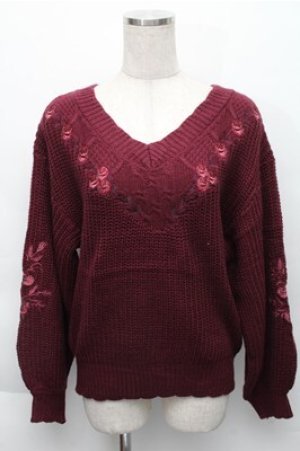 画像: axes femme / ケーブル刺繍ニットプルオーバー  ワイン S-25-12-04-037-AX-TO-HR-ZS