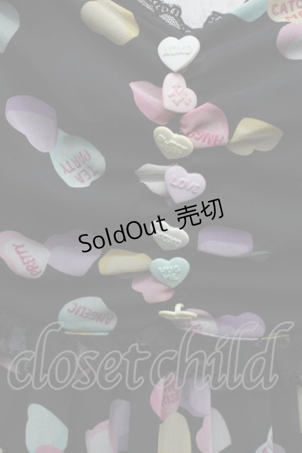 画像4: Angelic Pretty / Sugar Heartsジャンパースカート（初版）  黒 S-25-12-06-044-AP-OP-HR-ZS (4)