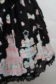 画像4: Angelic Pretty / Decoration Dream後ろフリルジャンパースカート  黒 S-25-12-08-047-AP-OP-AS-ZS (4)