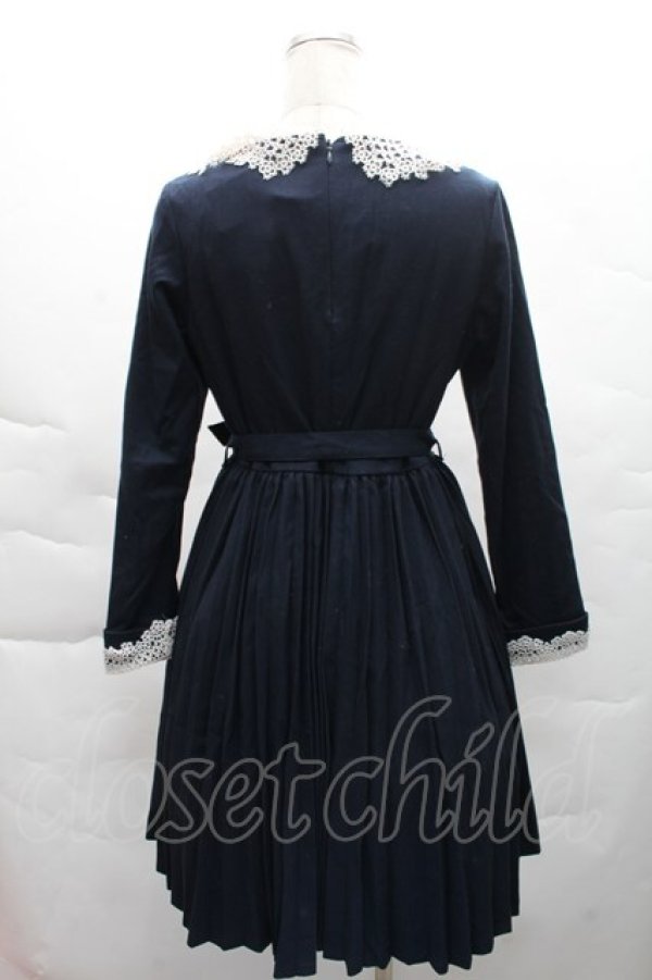 画像2: F i.n.t / レース衿アコーディオンプリーツワンピース  紺 S-25-12-08-026-CA-OP-HR-ZT515 (2)