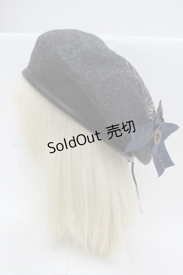 画像2: metamorphose / エンブレム刺繍ベレー  黒 S-25-12-12-031-ME-AC-HR-ZS (2)