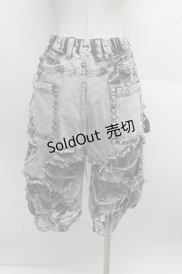 画像2: REFLEM / スタッズ付きダメージデニムハーフパンツ  グレー S-25-12-13-045-PU-PA-AS-ZS (2)