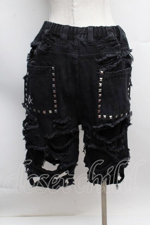 画像2: REFLEM / スタッズ付きダメージデニムハーフパンツ  黒 S-25-12-13-046-PU-PA-AS-ZS (2)