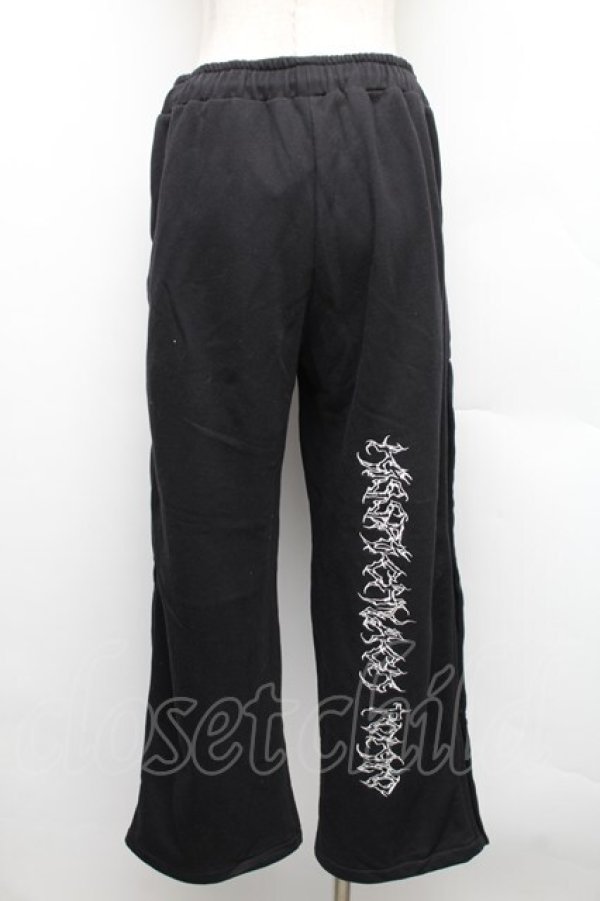 画像2: KRY CLOTHING / 刺繍サイドボタンスウェットパンツ  黒 S-25-12-16-048-EL-PA-HR-ZS (2)