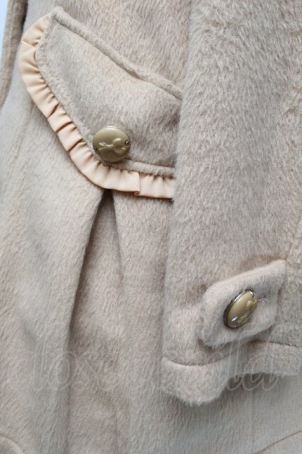 画像4: axes femme POETIQUE / フリル襟リボンボタンコート  ベージュ S-25-12-17-035-AX-CO-HR-ZS (4)