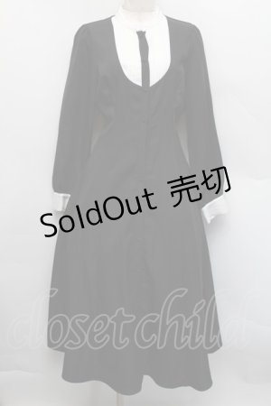 画像: axes femme / ケープ付ロングシスターワンピース  黒 S-25-12-17-059-AX-OP-AS-ZS