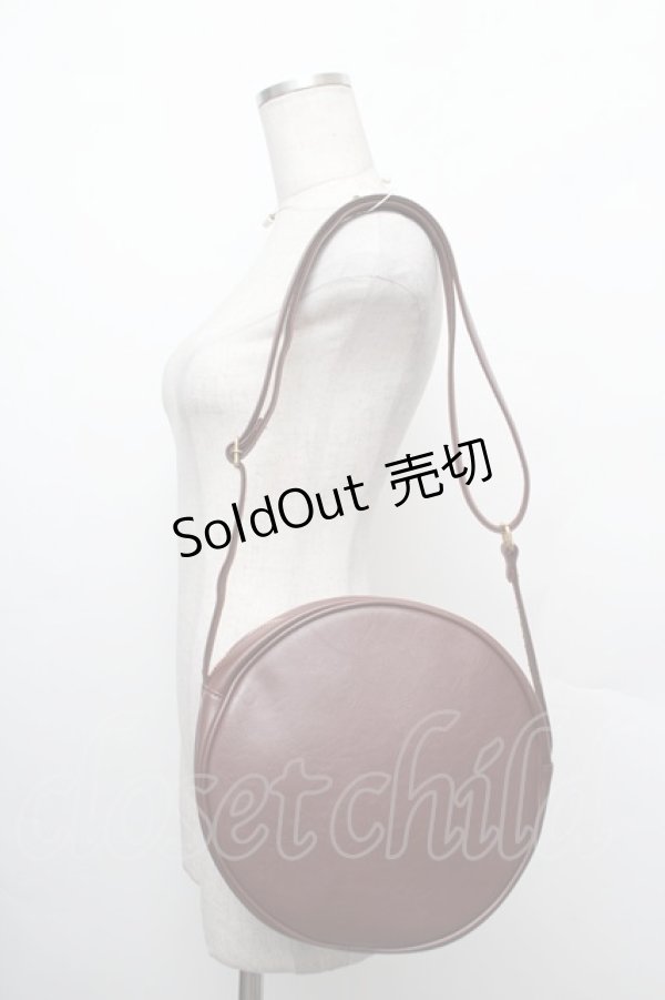 画像2: Q-pot. / チョコレートラウンドショルダーバッグ  ブラウン S-25-12-20-1002-QP-BG-AS-ZS (2)