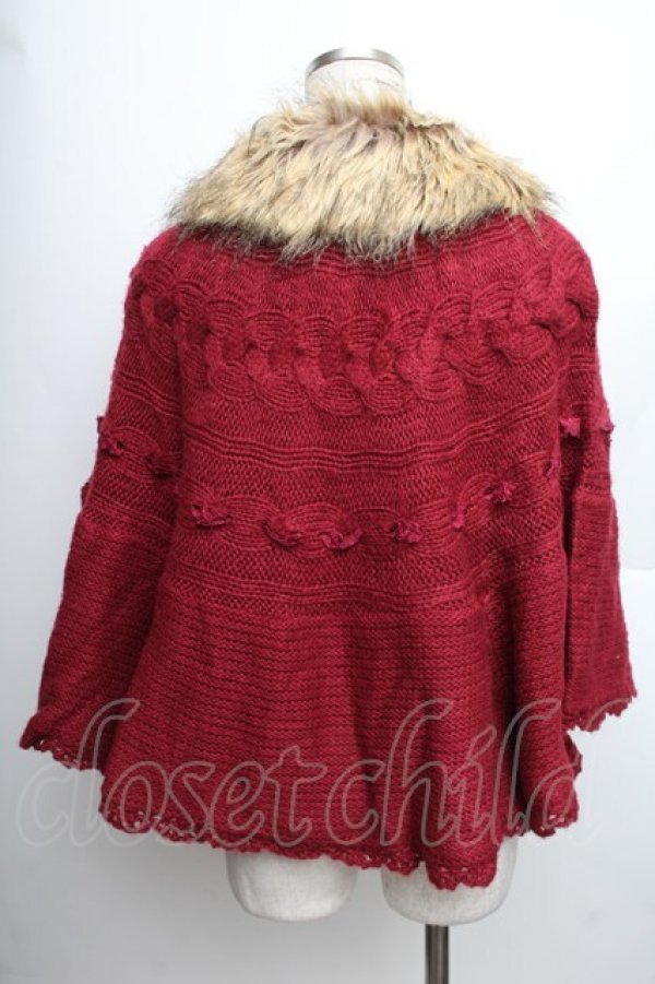 画像2: axes femme / ファーフード付きニットポンチョ  赤 S-25-12-21-050-AX-TO-HR-ZS (2)