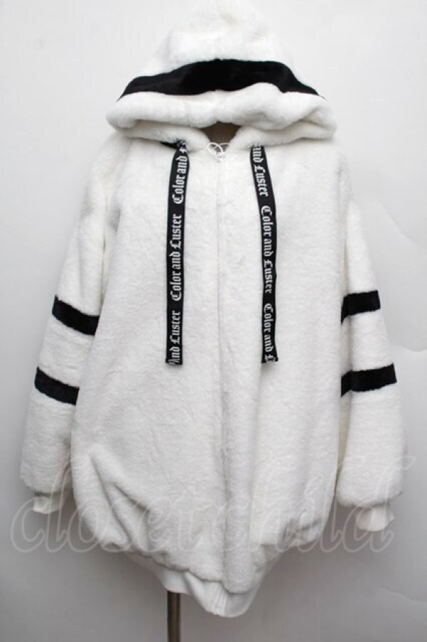 画像1: NOEMIE / バックロゴファーユニセックスブルゾン  白ｘ黒 S-25-12-23-004-LO-JA-HR-ZS (1)