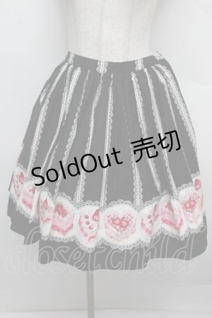 画像: Emily Temple cute / ケーキプリントスカート  黒 S-25-12-23-043-ET-SK-AS-ZS