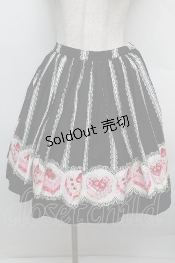 画像1: Emily Temple cute / ケーキプリントスカート  黒 S-25-12-23-043-ET-SK-AS-ZS (1)