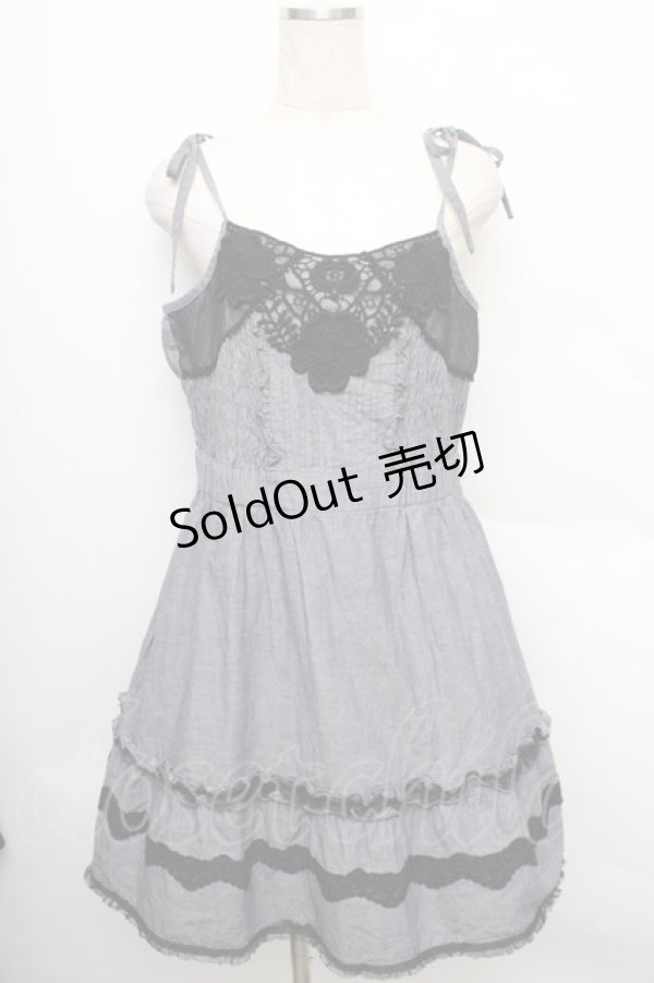 画像1: axes femme / レースフリルデニムキャミワンピース  ブルー S-25-12-25-044-AX-OP-TK-ZS (1)