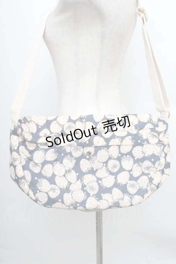 画像2: Franche Lippee / ごろごろいちご柄ショルダーバッグ   S-25-12-25-017-LO-BG-HR-ZS (2)