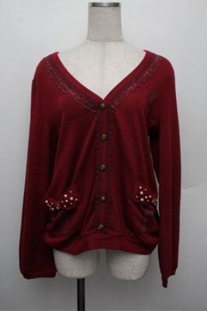 画像: axes femme / リボンポケットVネックプルオーバー  赤 S-25-12-28-002-AX-TO-HR-ZS