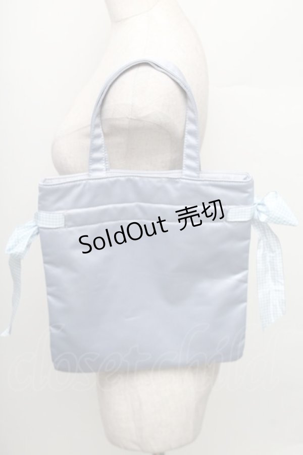 画像2: Maison de FLEUR / シナモロールみるくミニダブルリボントートバッグ  サックス S-25-12-29-028-LO-BG-AS-ZS (2)