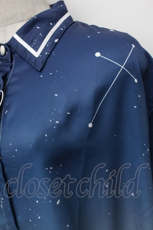 画像2: IRO+IRO / 星座瞬くグラデーションシャツ  紺 S-25-12-30-021-LO-BL-AS-ZS (2)