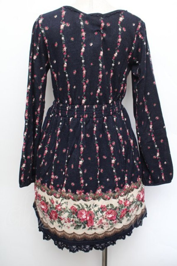 画像3: axes femme / ローズパネル柄カットチュニ  紺 S-26-01-04-043-AX-OP-HR-ZS (3)