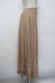 画像2: an another angelus / 釦使いボックスタックロングスカート F ベージュ S-26-01-04-057-CA-SK-TK-ZS (2)