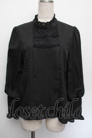 画像: axes femme NOSTALGIE / 胸元レース切替ピンタックブラウス F 黒 S-26-01-04-018-AX-BL-TK-ZS