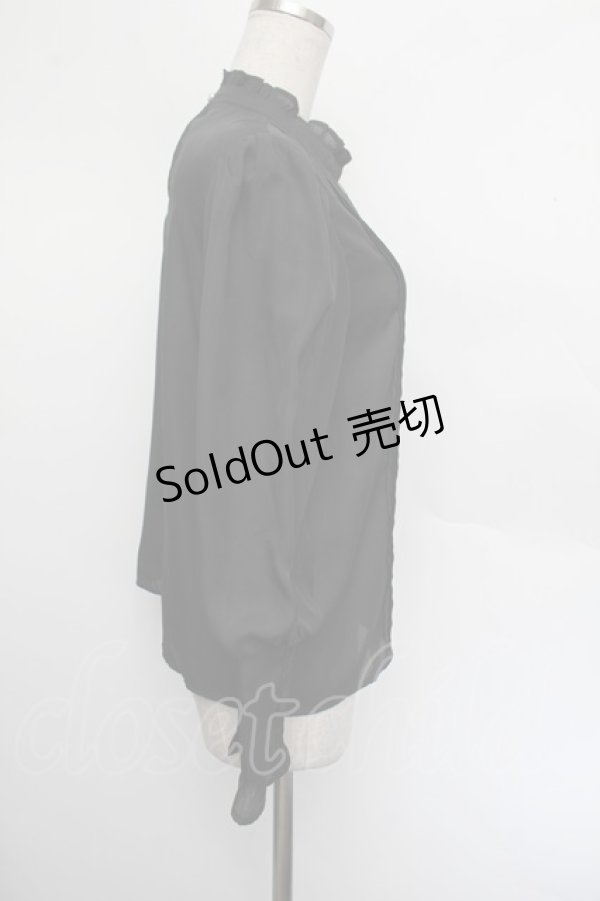 画像2: axes femme NOSTALGIE / 胸元レース切替ピンタックブラウス F 黒 S-26-01-04-018-AX-BL-TK-ZS (2)