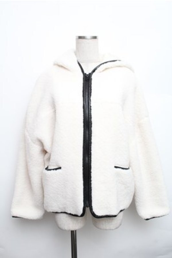 タイムセール‼️美品　インゲボルグ ボアジャンパー タイムセール‼️美品 インゲボルグ ボアジャンパー