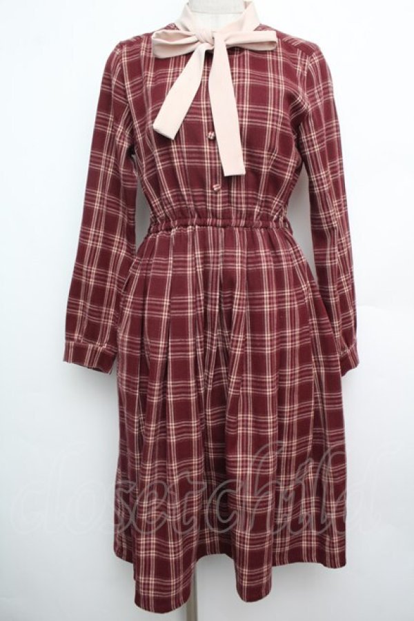 画像1: Fi.n.t / クレリックボウタイチェックワンピース  赤 S-26-01-15-044-CA-OP-AS-ZS (1)