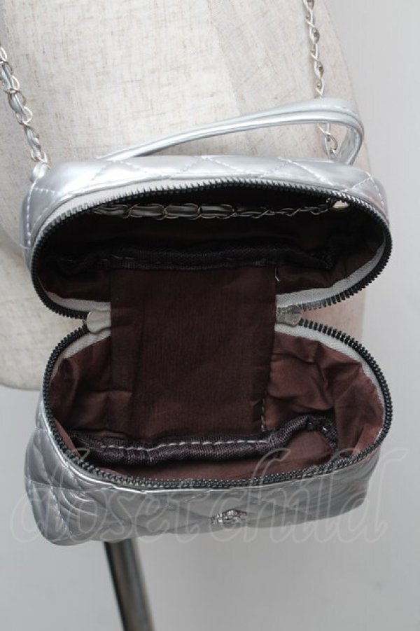画像4: LOLITA / キルティングショルダーポーチ  シルバー S-26-01-16-045-LO-BG-HR-ZS (4)