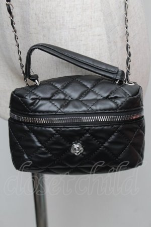 画像: LOLITA / キルティングショルダーポーチ  黒 S-26-01-16-046-LO-BG-HR-ZS