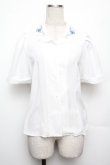 画像1: an another angelus / アイリス刺繍開衿ブラウス  白 S-26-01-21-001-CA-BL-HR-ZS (1)